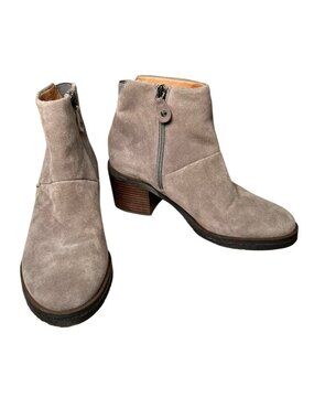 Gentle Souls Taupe Gray Suede Ankle Boots Women's 6 Chunky Wooden Heel Side Zip